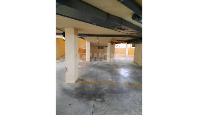 Reventa - Apartamento / piso - Almoradí - Colegio Canales Y Martinez