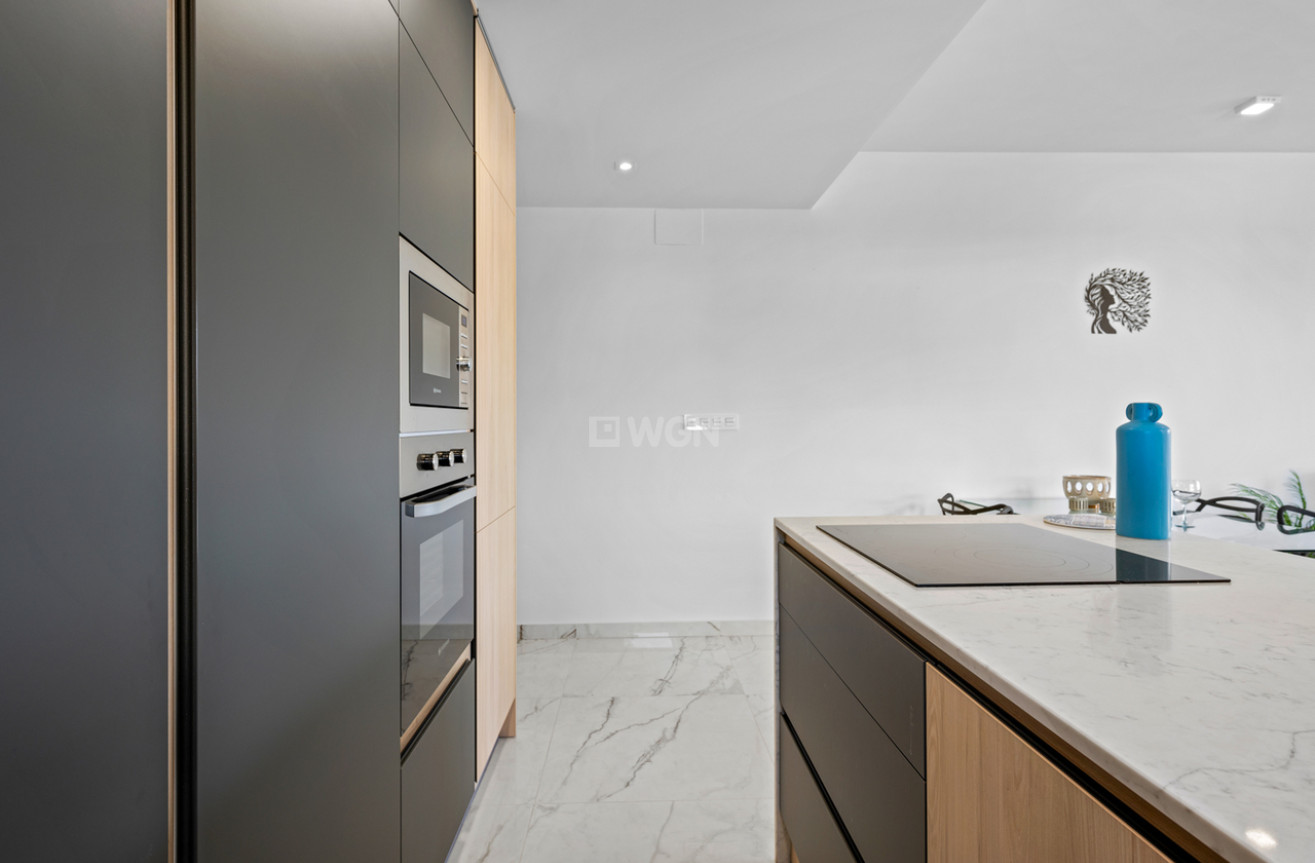 Resale - Apartment / flat - Villamartin - Costa Blanca