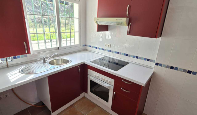 Odsprzedaż - Kamienica - Alcaucín - Inland