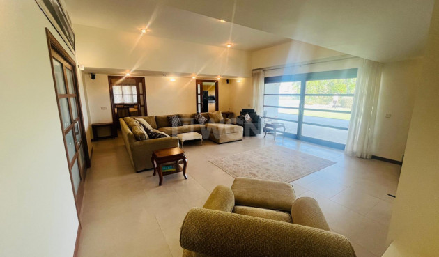 Odsprzedaż - Villa - Sucina - Inland