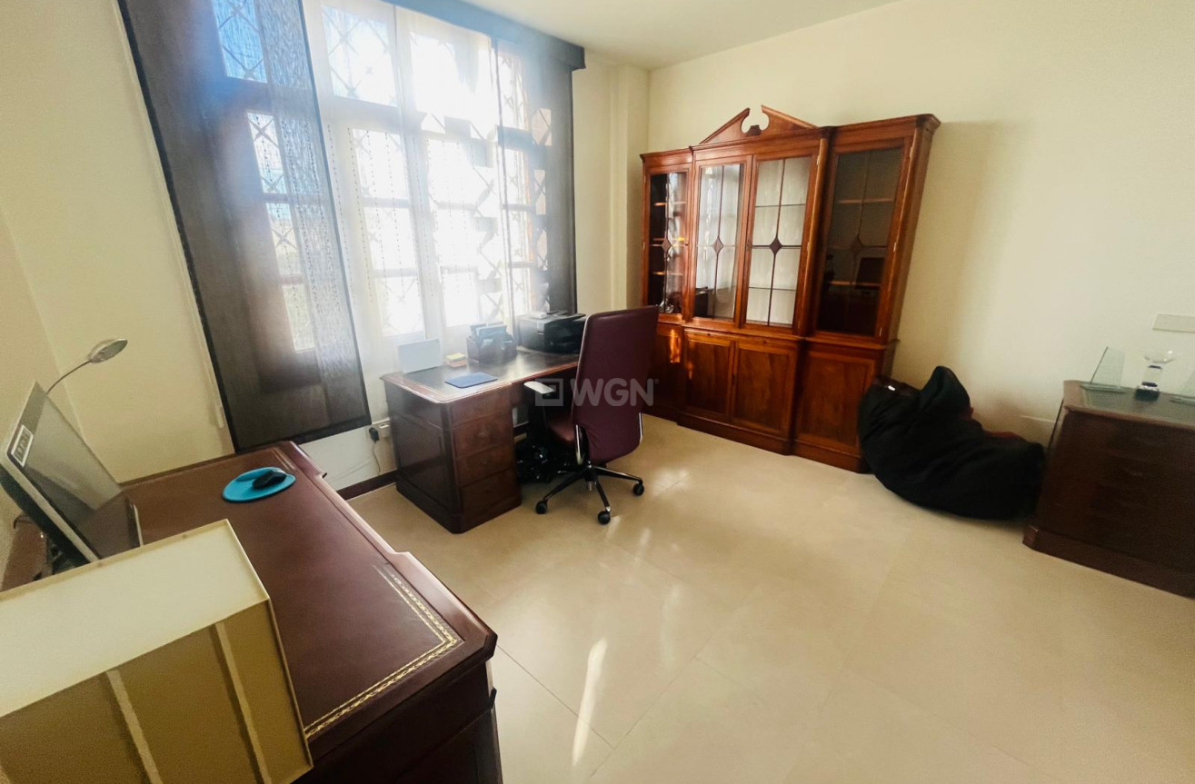 Odsprzedaż - Villa - Sucina - Inland