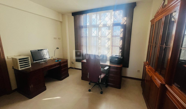 Odsprzedaż - Villa - Sucina - Inland