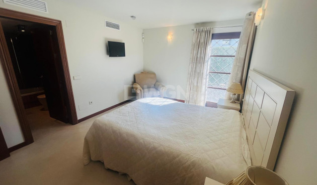 Odsprzedaż - Villa - Sucina - Inland