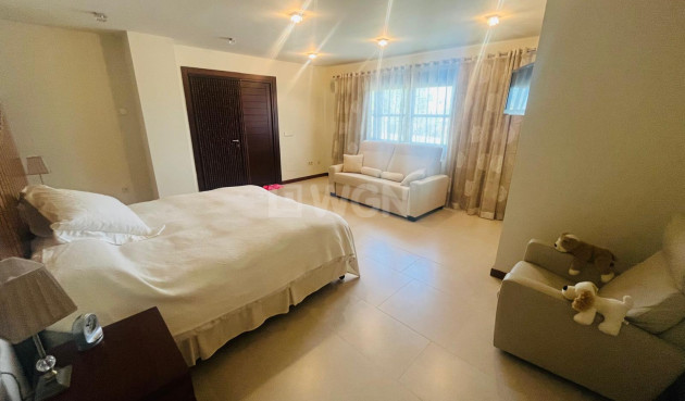 Odsprzedaż - Villa - Sucina - Inland