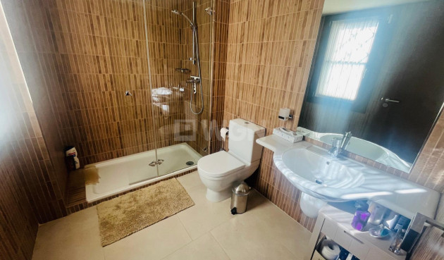 Odsprzedaż - Villa - Sucina - Inland