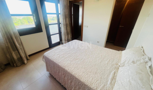 Odsprzedaż - Villa - Sucina - Inland