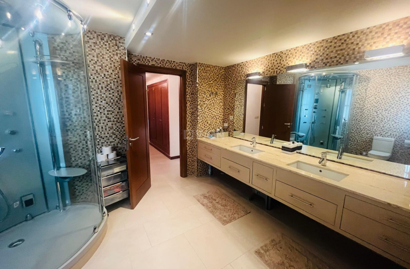 Odsprzedaż - Villa - Sucina - Inland