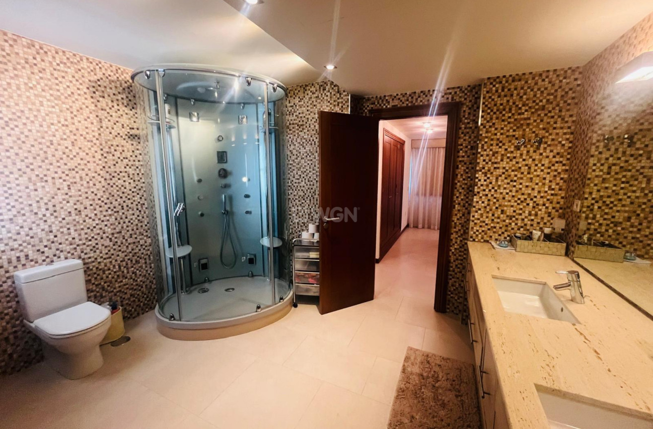 Odsprzedaż - Villa - Sucina - Inland