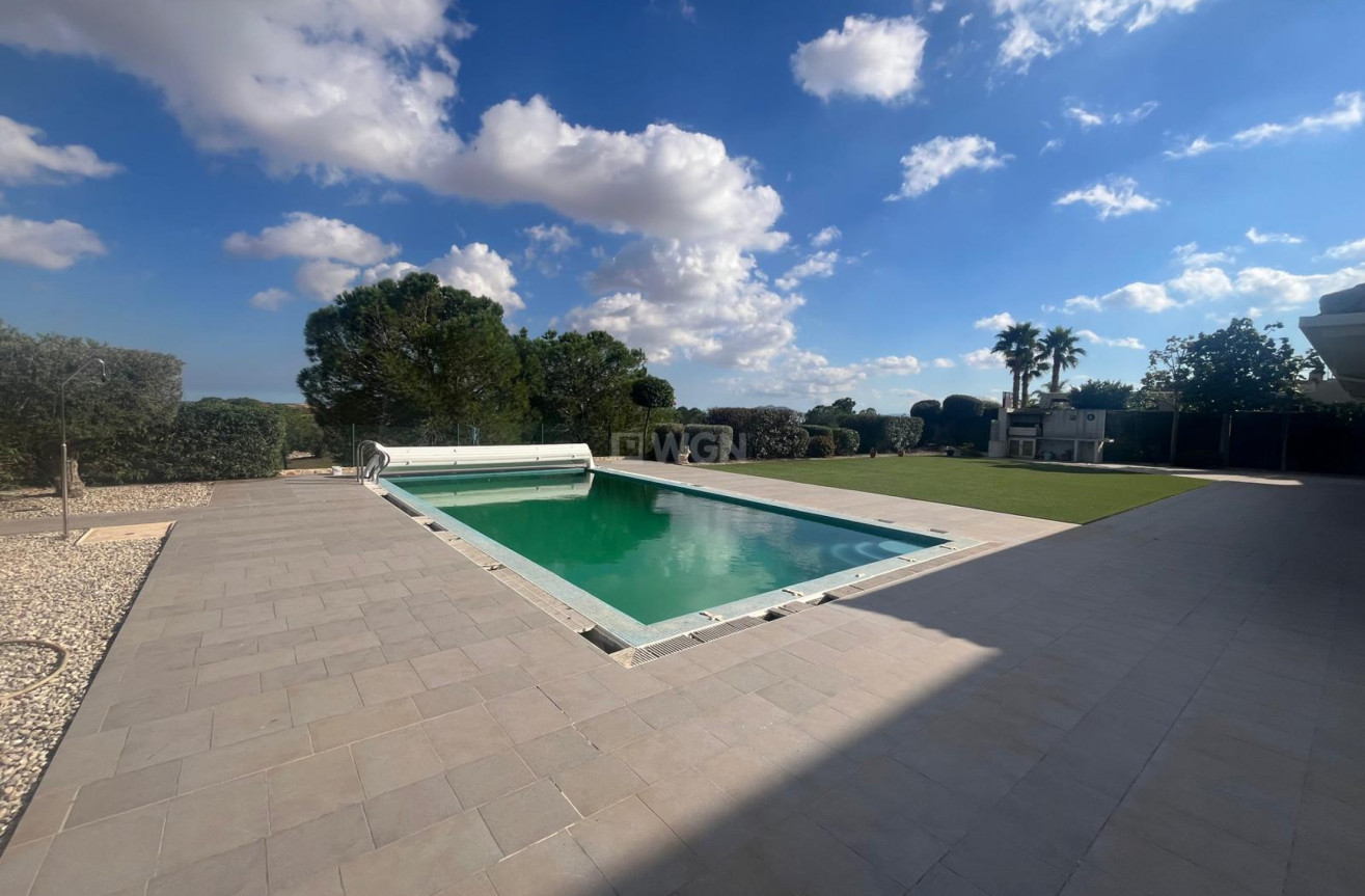 Odsprzedaż - Villa - Sucina - Inland