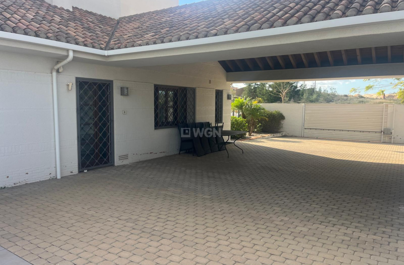 Odsprzedaż - Villa - Sucina - Inland