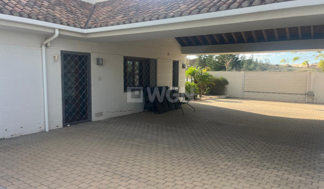 Odsprzedaż - Villa - Sucina - Inland