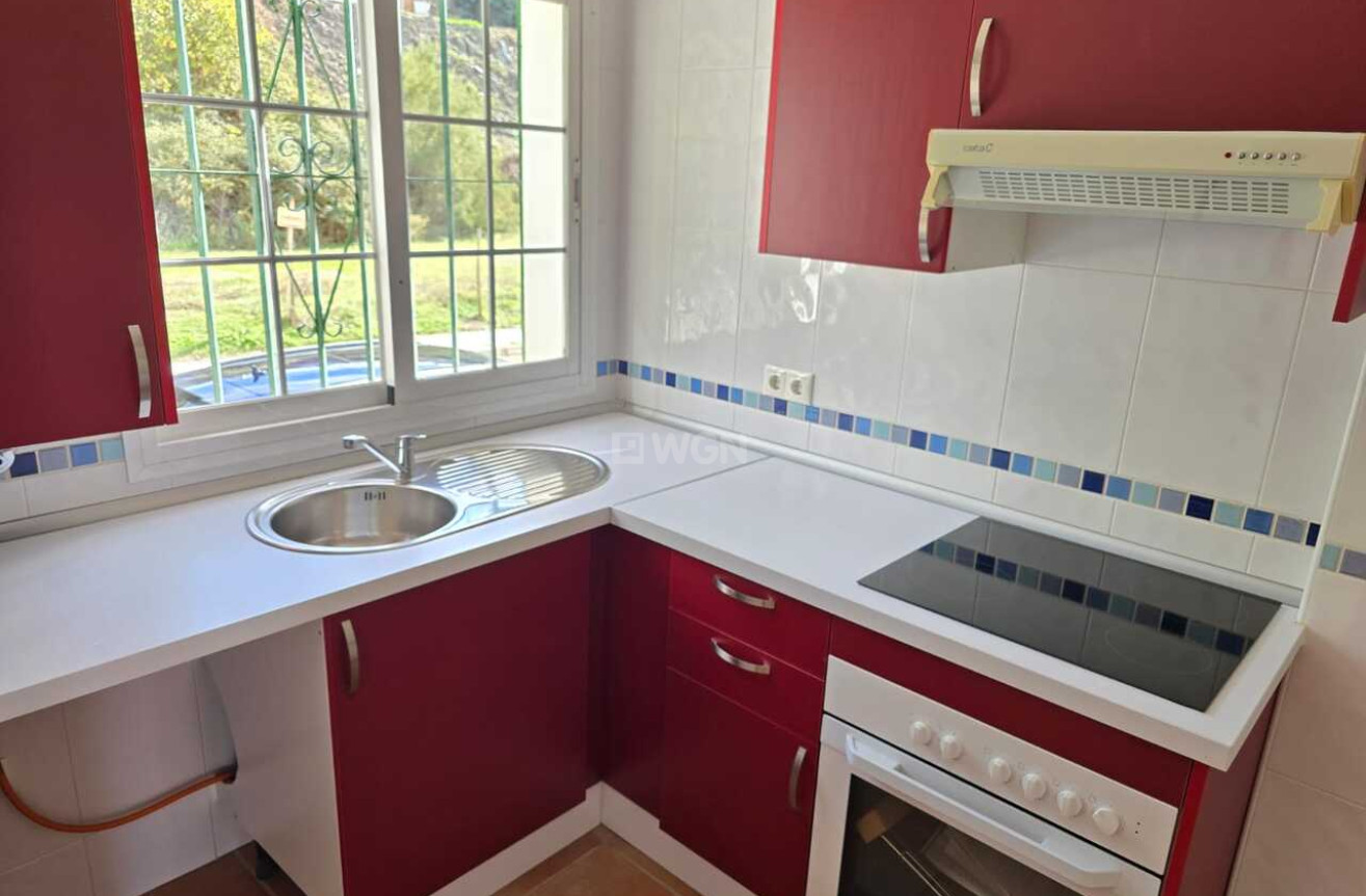 Odsprzedaż - Kamienica - Alcaucín - Inland