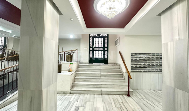 Reventa - Apartamento / piso - Torrevieja - Centro