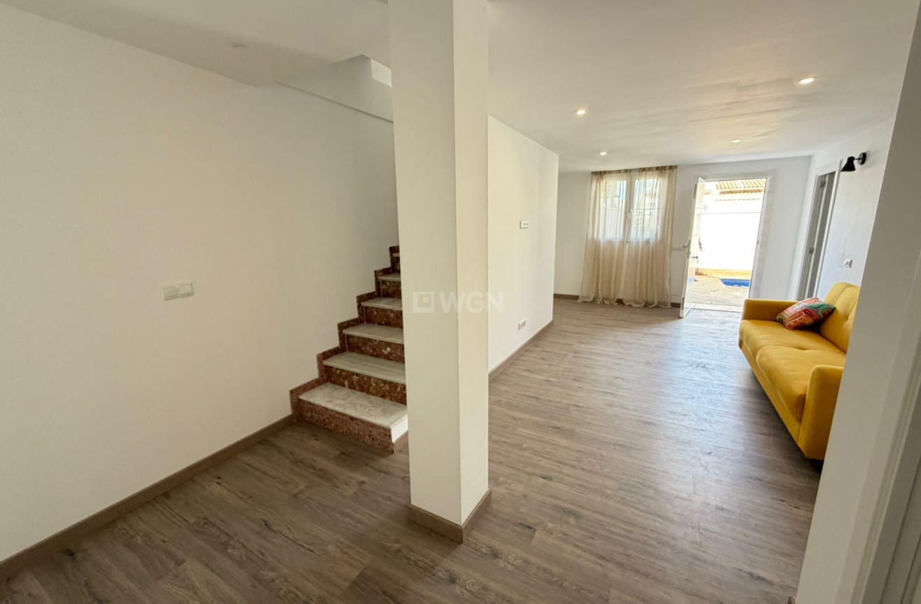 Odsprzedaż - Villa - Torrevieja - Cabo Cervera