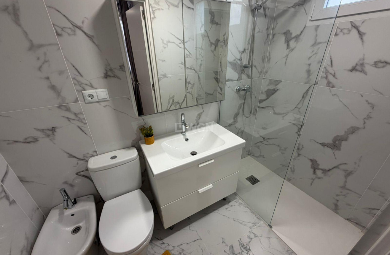 Odsprzedaż - Villa - Torrevieja - Cabo Cervera