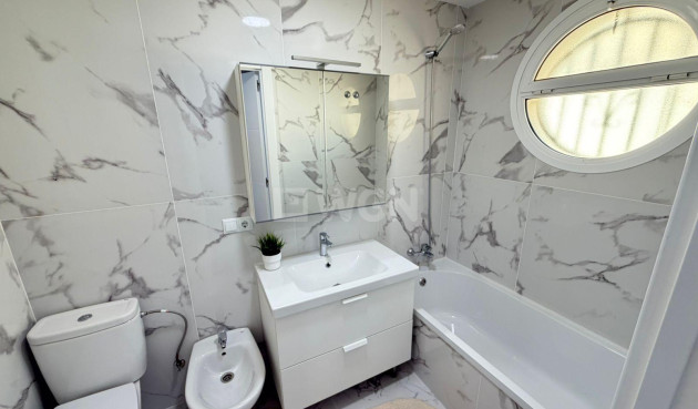 Odsprzedaż - Villa - Torrevieja - Cabo Cervera