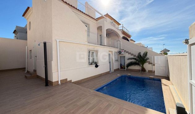 Odsprzedaż - Villa - Torrevieja - Cabo Cervera