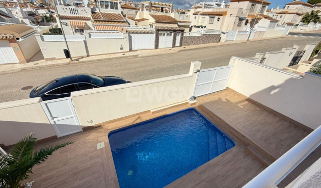 Odsprzedaż - Villa - Torrevieja - Cabo Cervera