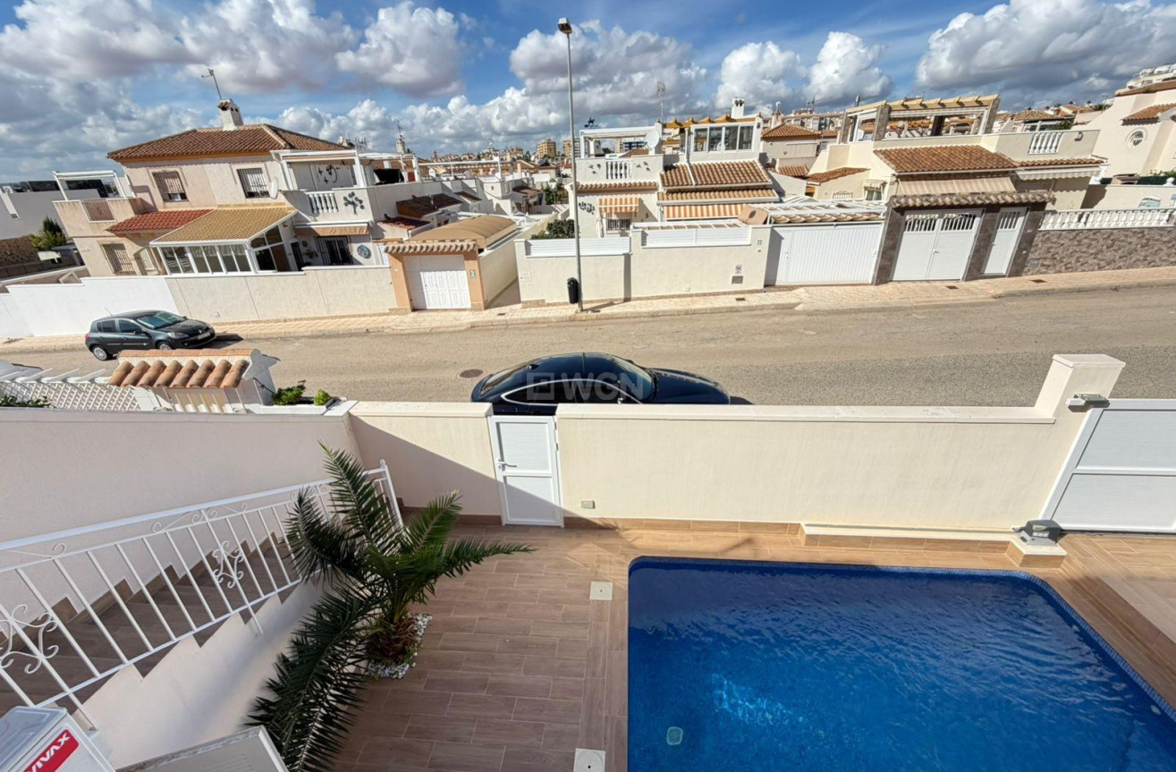 Odsprzedaż - Villa - Torrevieja - Cabo Cervera