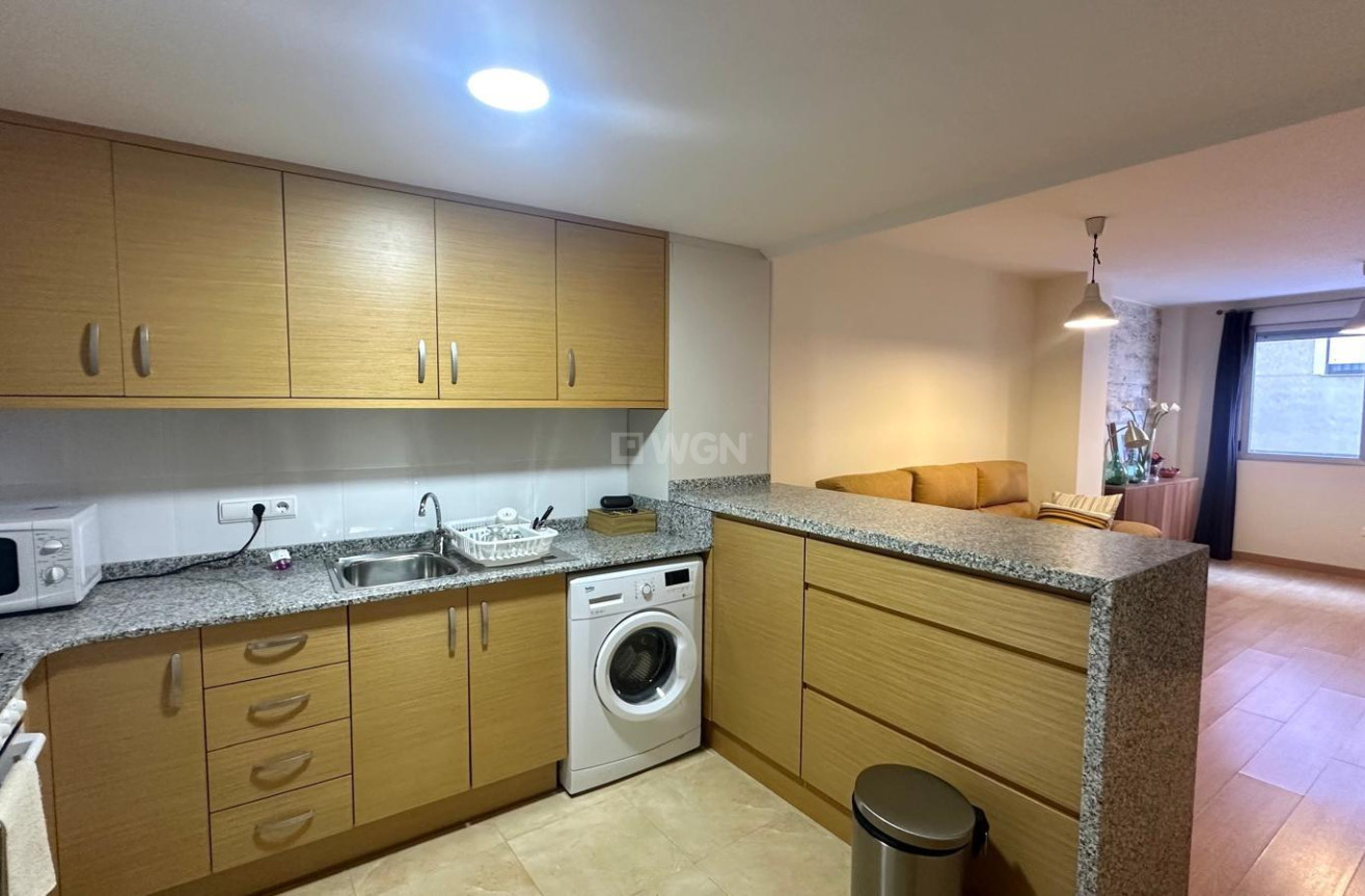 Resale - Apartment / flat - Torrevieja - La Mata