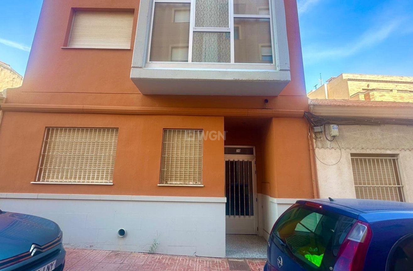 Resale - Apartment / flat - Torrevieja - La Mata
