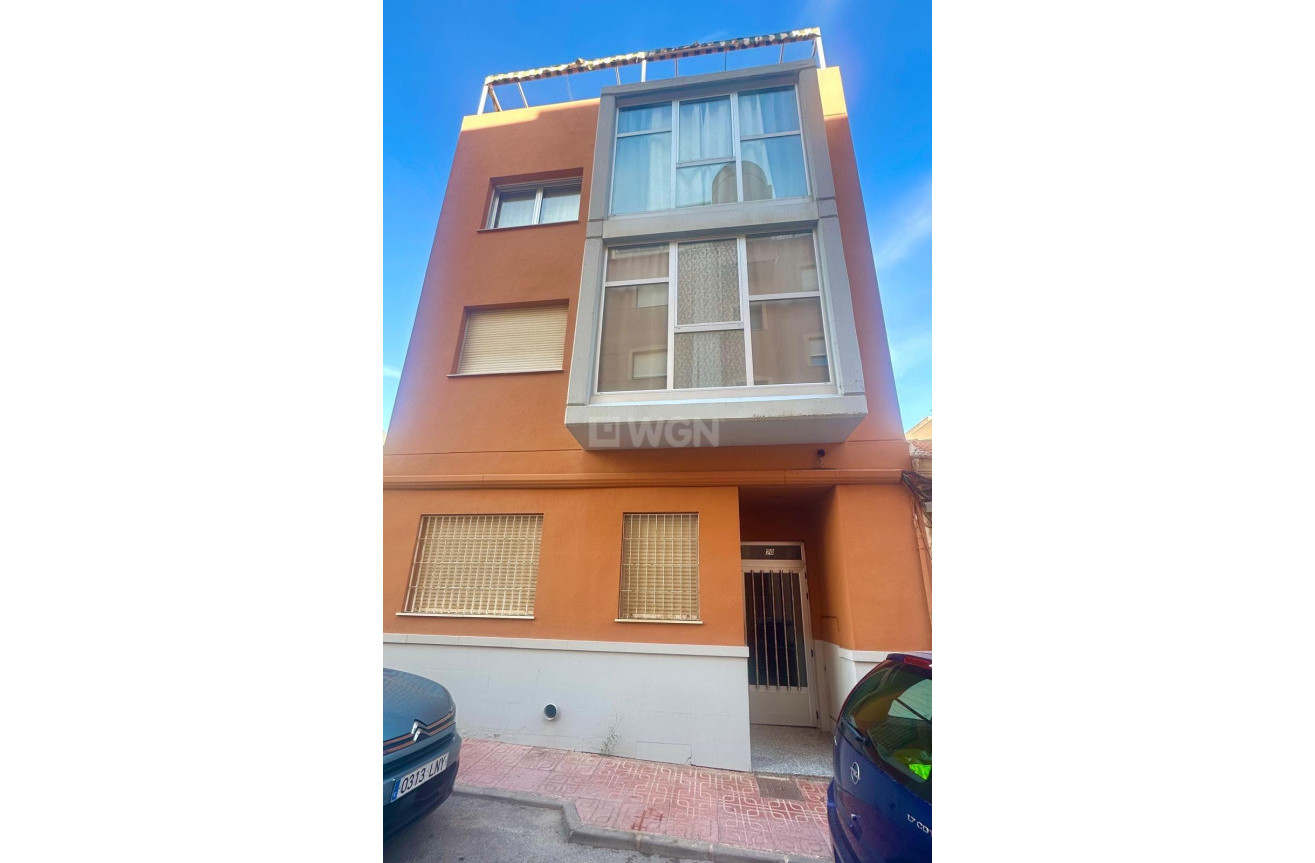 Resale - Apartment / flat - Torrevieja - La Mata