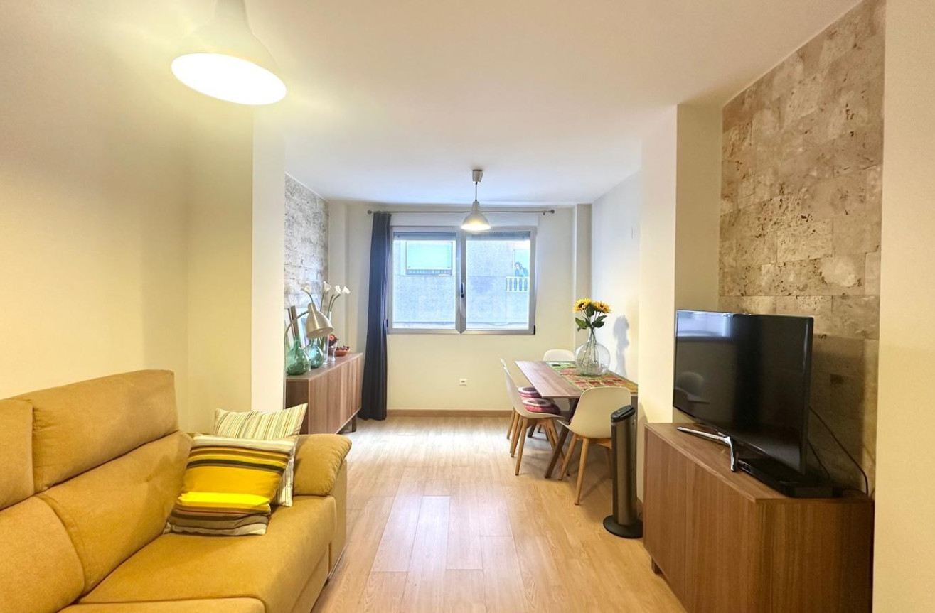 Resale - Apartment / flat - Torrevieja - La Mata