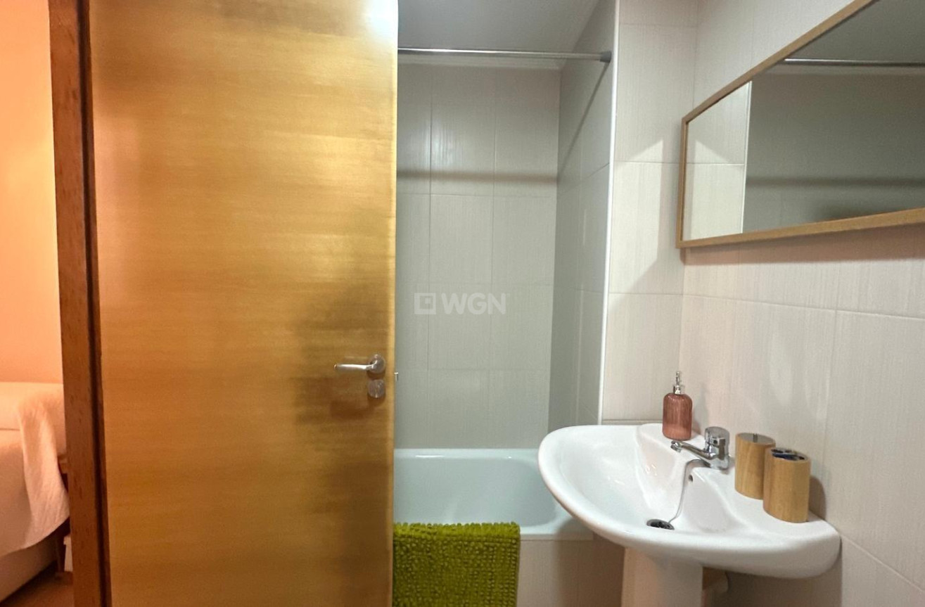 Resale - Apartment / flat - Torrevieja - La Mata