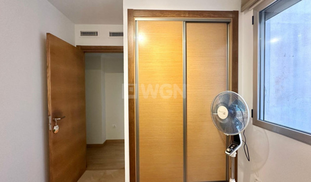 Resale - Apartment / flat - Torrevieja - La Mata