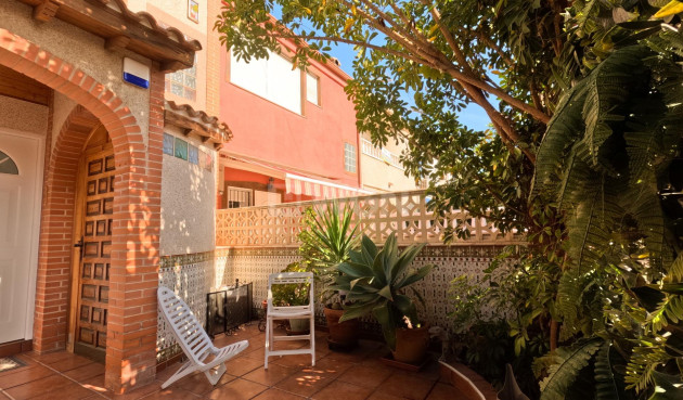 Odsprzedaż - Kamienica - Torrevieja - El Acequión - Los Náufragos