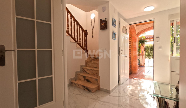 Odsprzedaż - Kamienica - Torrevieja - El Acequión - Los Náufragos