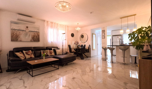 Odsprzedaż - Kamienica - Torrevieja - El Acequión - Los Náufragos