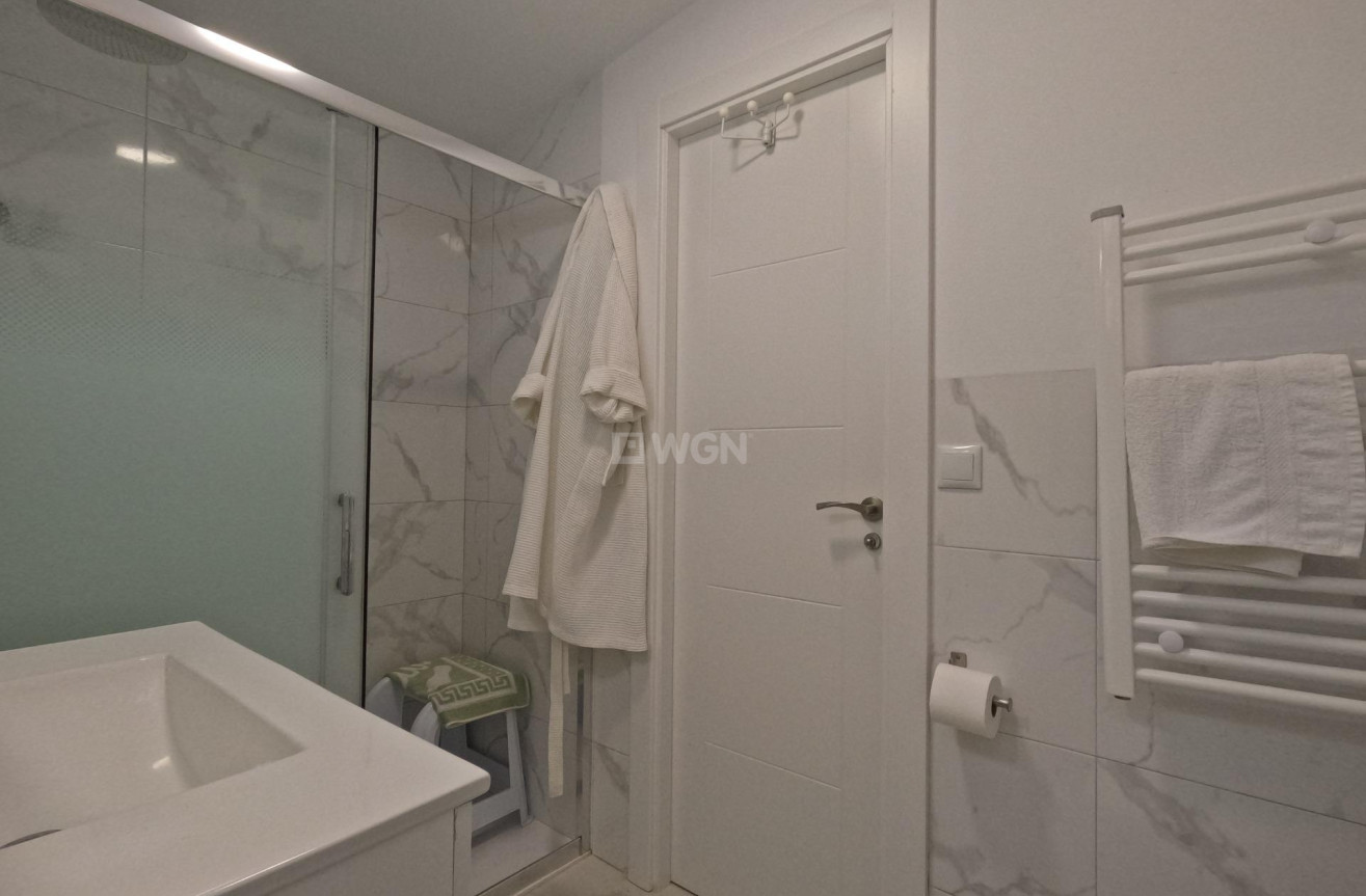 Odsprzedaż - Kamienica - Torrevieja - El Acequión - Los Náufragos