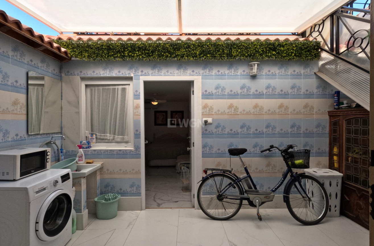 Odsprzedaż - Kamienica - Torrevieja - El Acequión - Los Náufragos