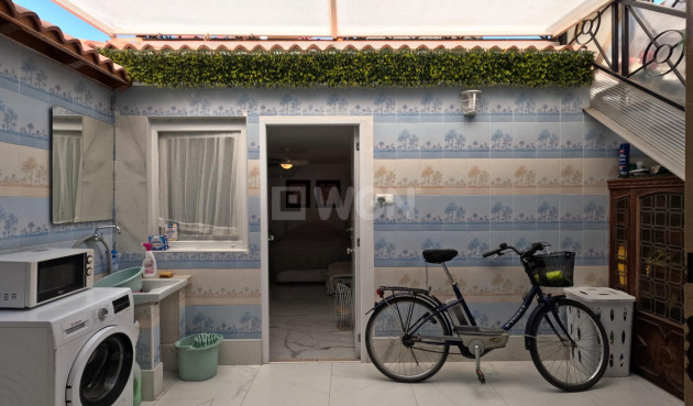 Odsprzedaż - Kamienica - Torrevieja - El Acequión - Los Náufragos