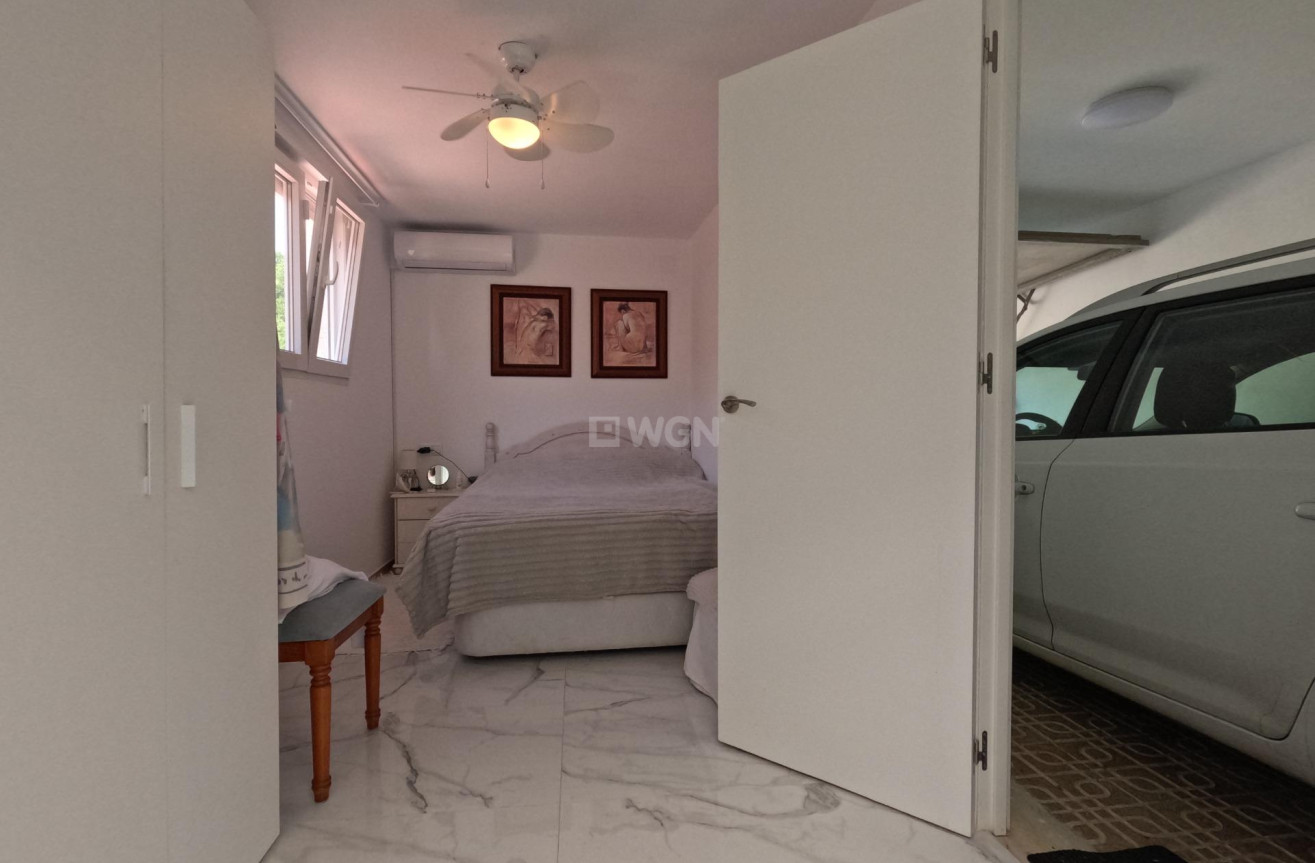 Odsprzedaż - Kamienica - Torrevieja - El Acequión - Los Náufragos