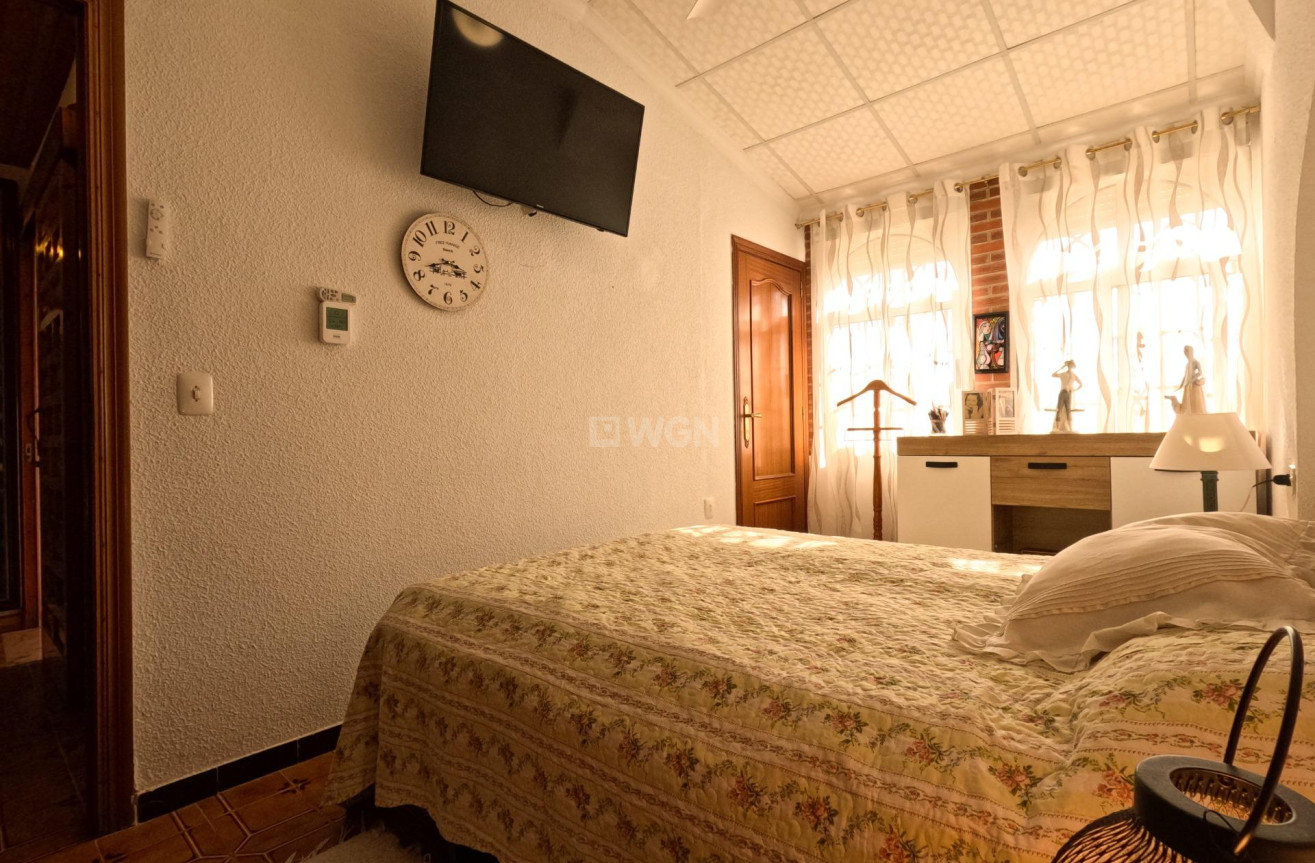 Odsprzedaż - Kamienica - Torrevieja - El Acequión - Los Náufragos