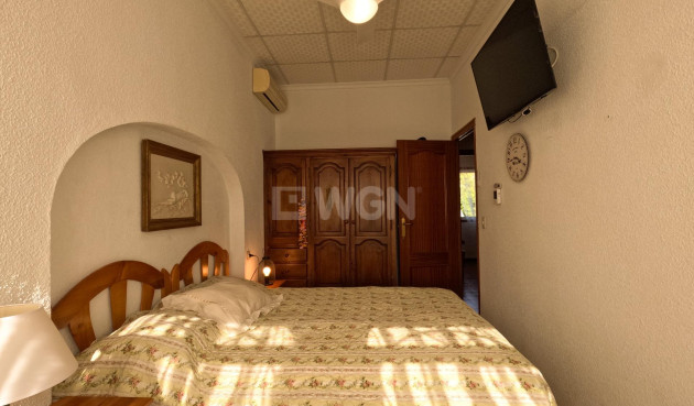 Odsprzedaż - Kamienica - Torrevieja - El Acequión - Los Náufragos