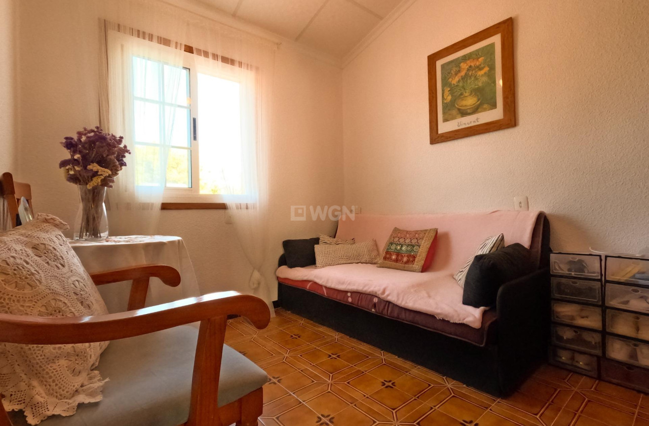Odsprzedaż - Kamienica - Torrevieja - El Acequión - Los Náufragos