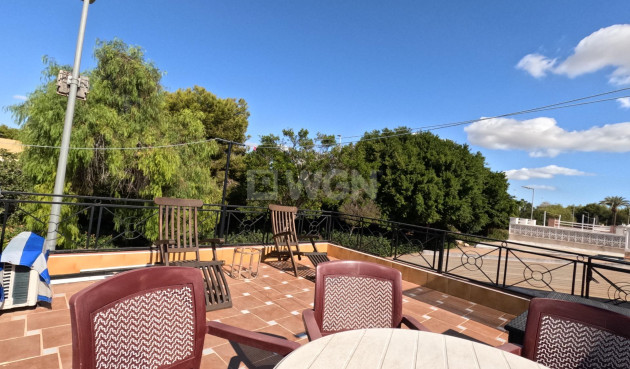 Odsprzedaż - Kamienica - Torrevieja - El Acequión - Los Náufragos