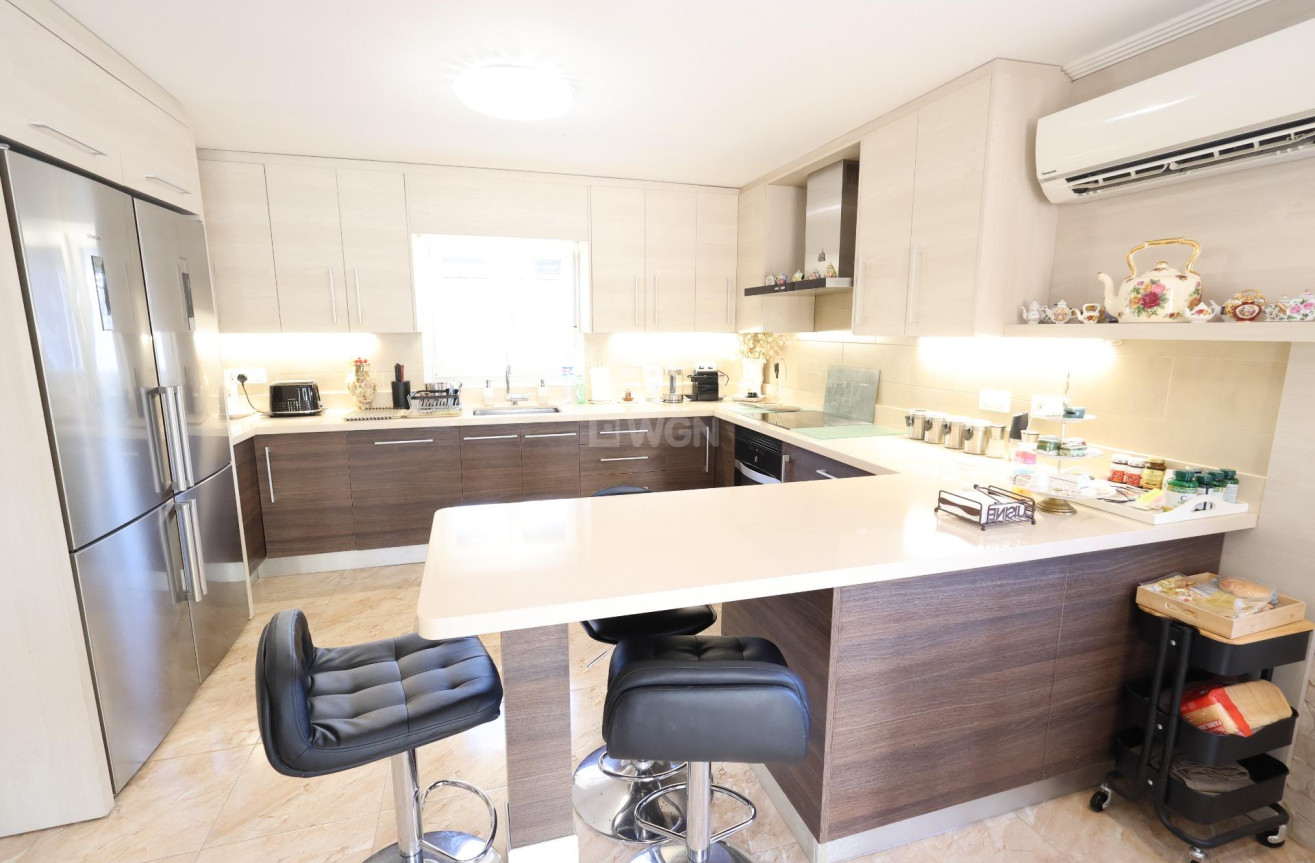 Odsprzedaż - Villa - Torrevieja - Costa Blanca