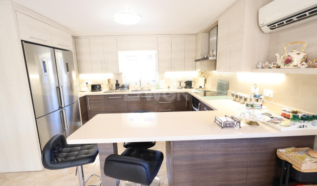 Odsprzedaż - Villa - Torrevieja - Costa Blanca