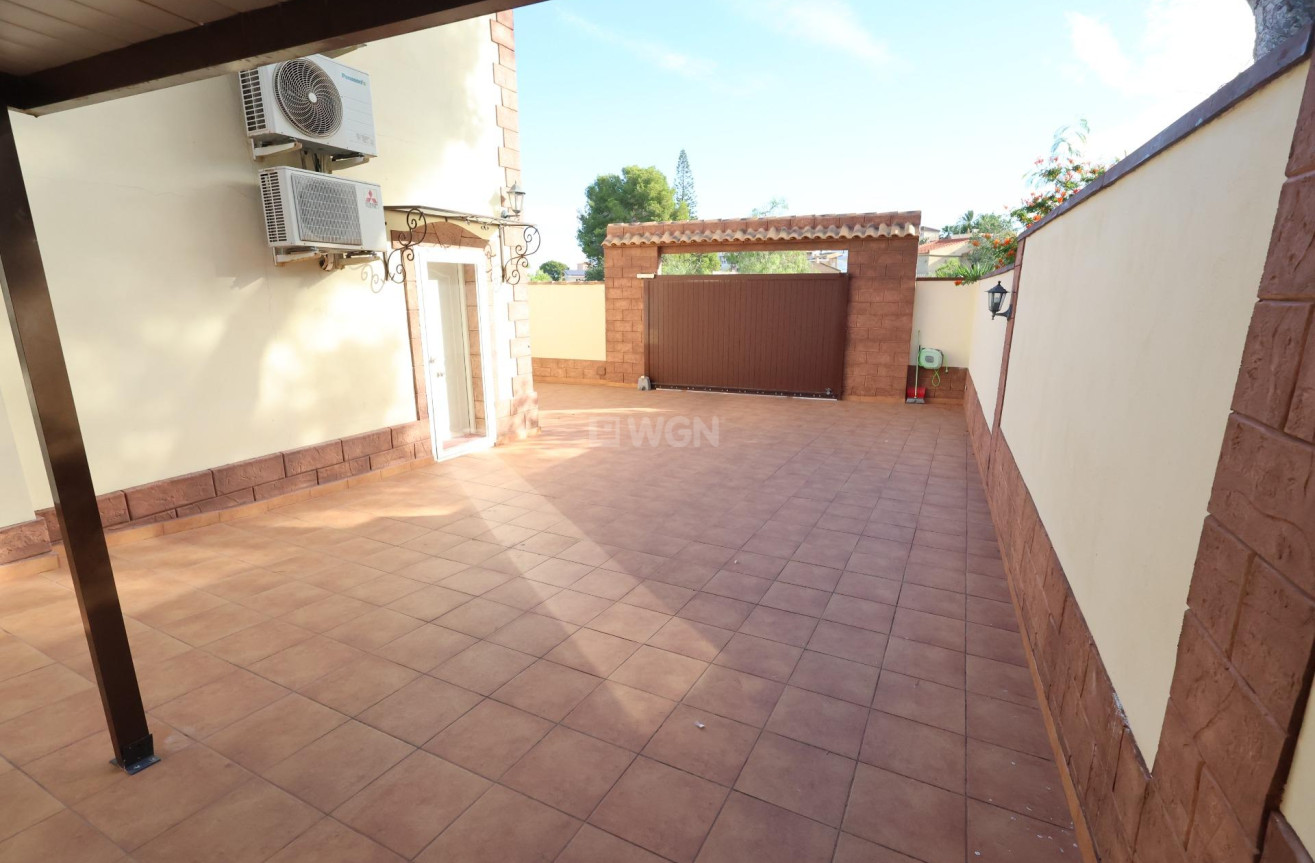 Odsprzedaż - Villa - Torrevieja - Costa Blanca