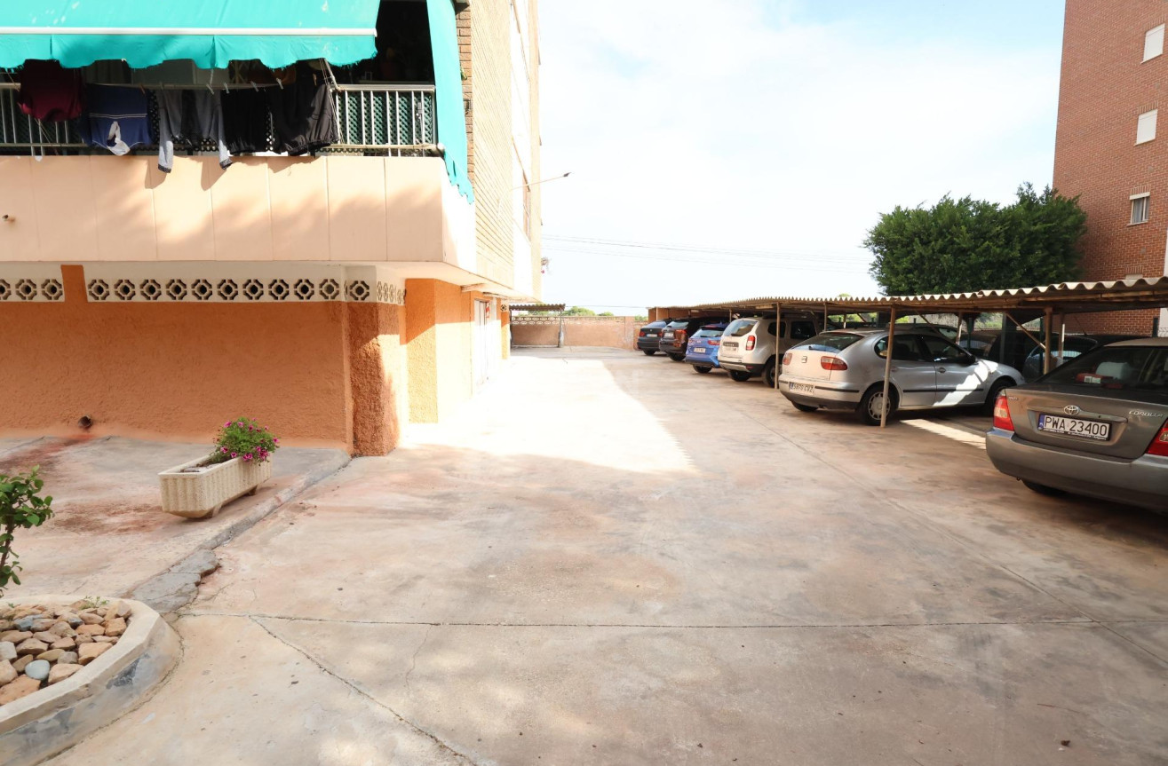 Odsprzedaż - Mieszkanie w bloku - Torrevieja - Costa Blanca