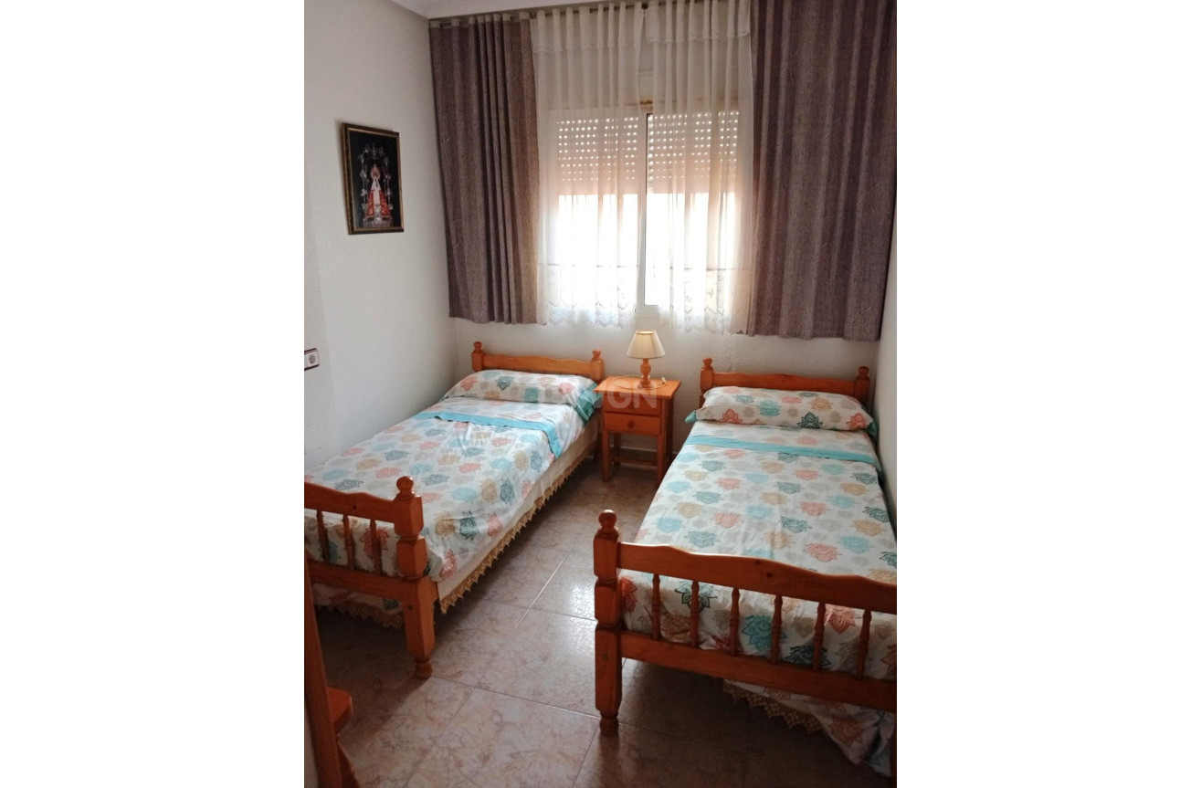 Odsprzedaż - Mieszkanie w bloku - Torrevieja - Torreblanca