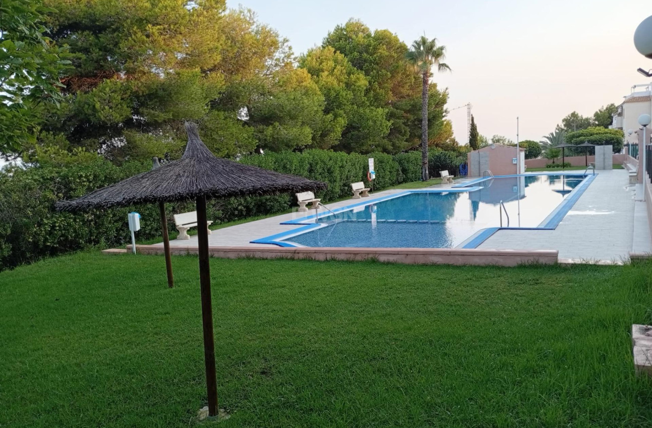 Odsprzedaż - Mieszkanie w bloku - Torrevieja - Torreblanca