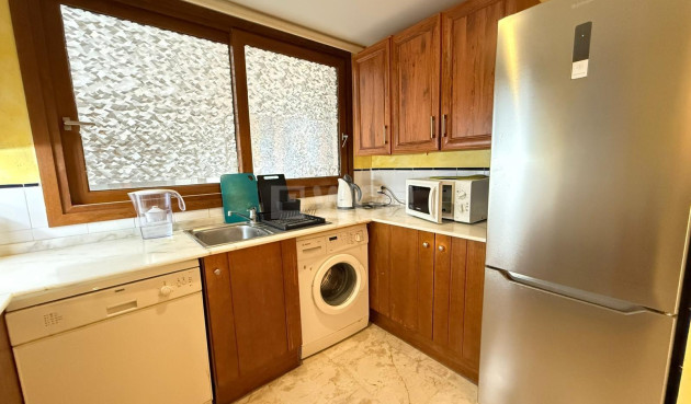 Resale - Apartment / flat - Torrevieja - Punta Prima