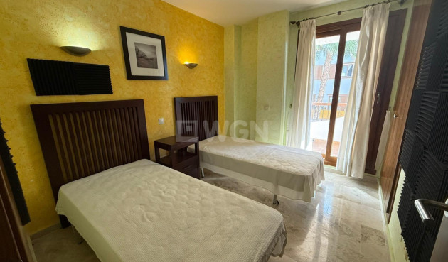 Resale - Apartment / flat - Torrevieja - Punta Prima