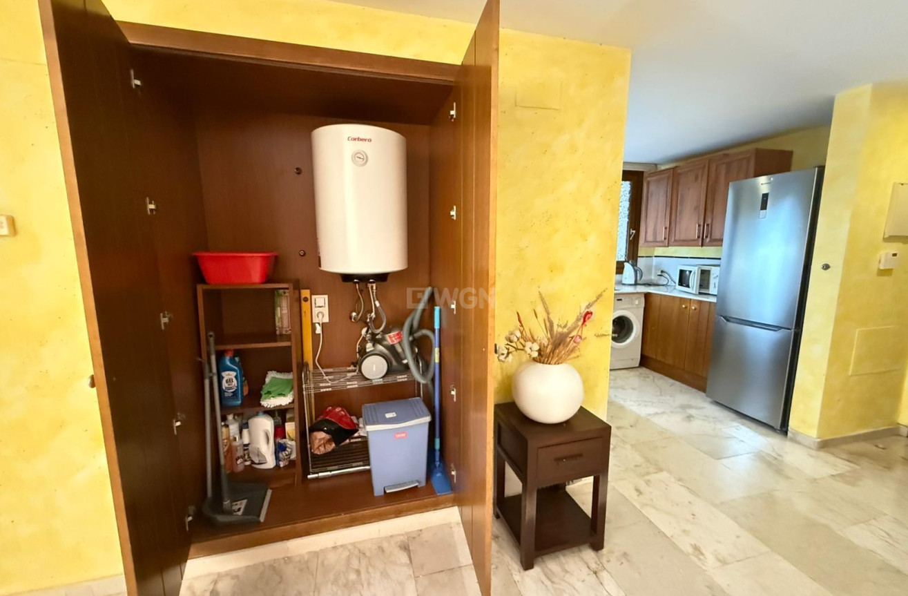 Resale - Apartment / flat - Torrevieja - Punta Prima