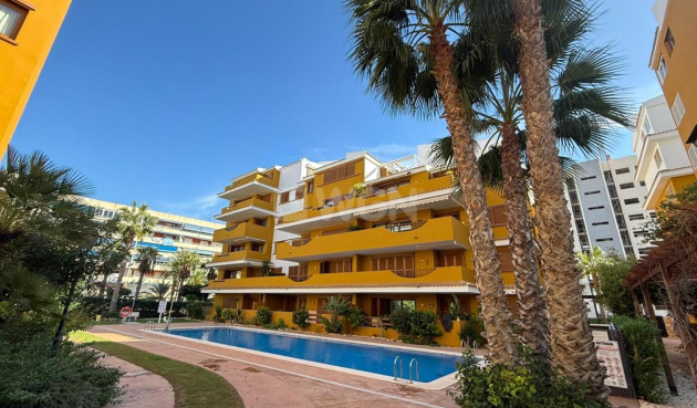 Resale - Apartment / flat - Torrevieja - Punta Prima